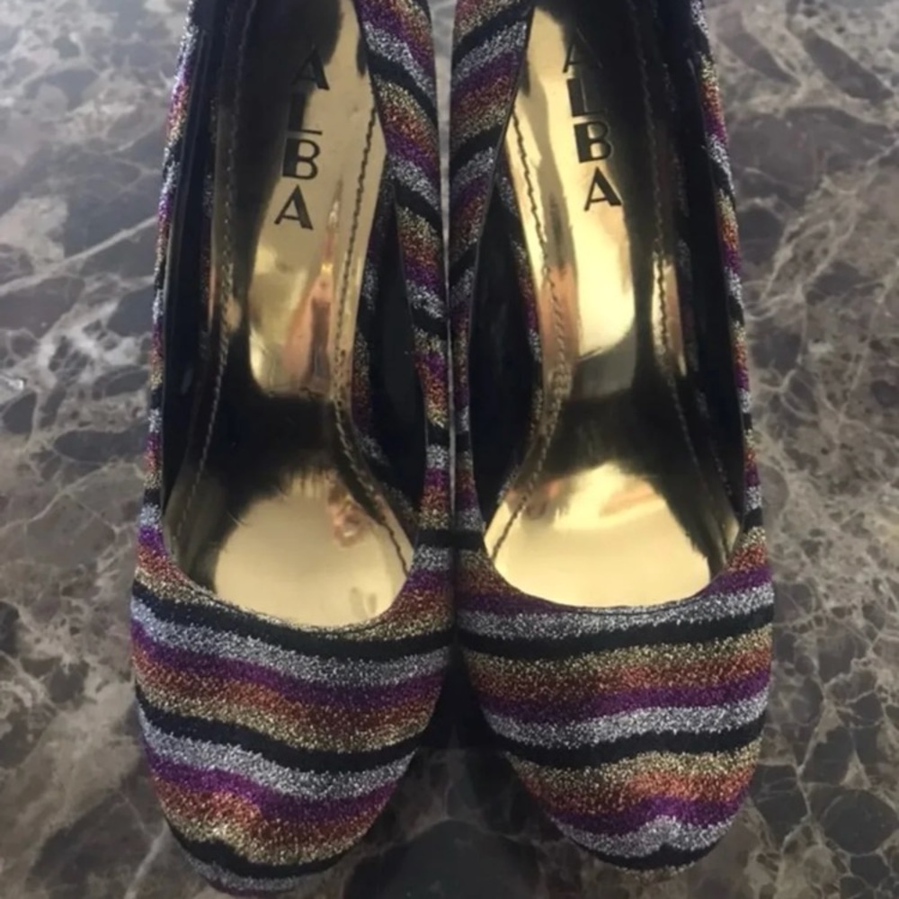 Pumps - Picture 2 of 3